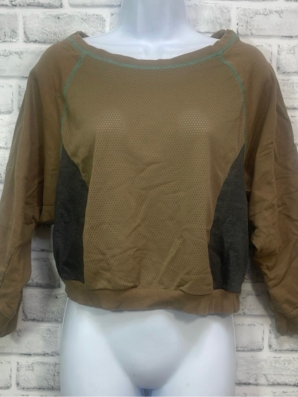 Joe Boxer Mesh Front Crop Sweatshirt Medium